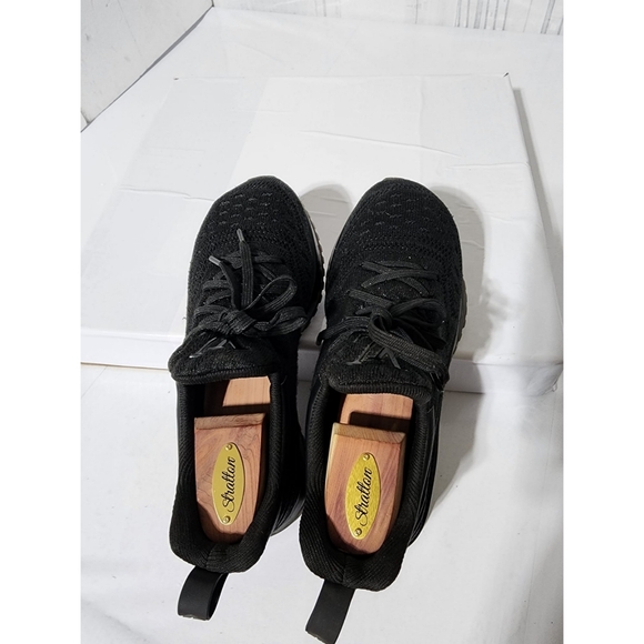 Louis Vuitton Other - Louis Vuitton Knitted Sneakers Black Size 5